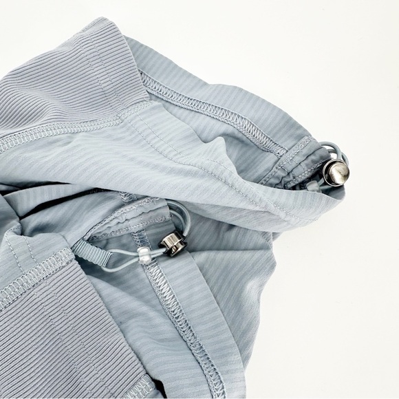 Lululemon Chambray Dance Studio Crop *25" - Picture 7 of 8